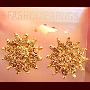 golden start studded ear studs