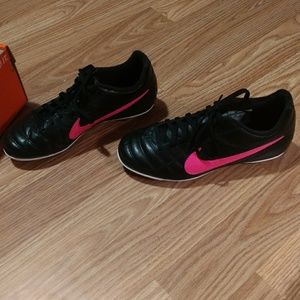 Girls Nike Soccer Cleats