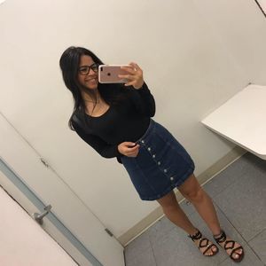 Meet your Posher, Naiomi