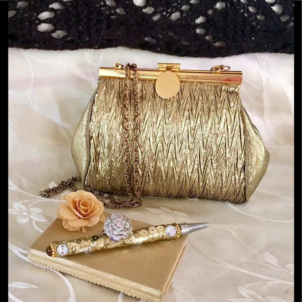 Vtg 1950's La Regale Ltd. Gold Lame Shoulder Bag