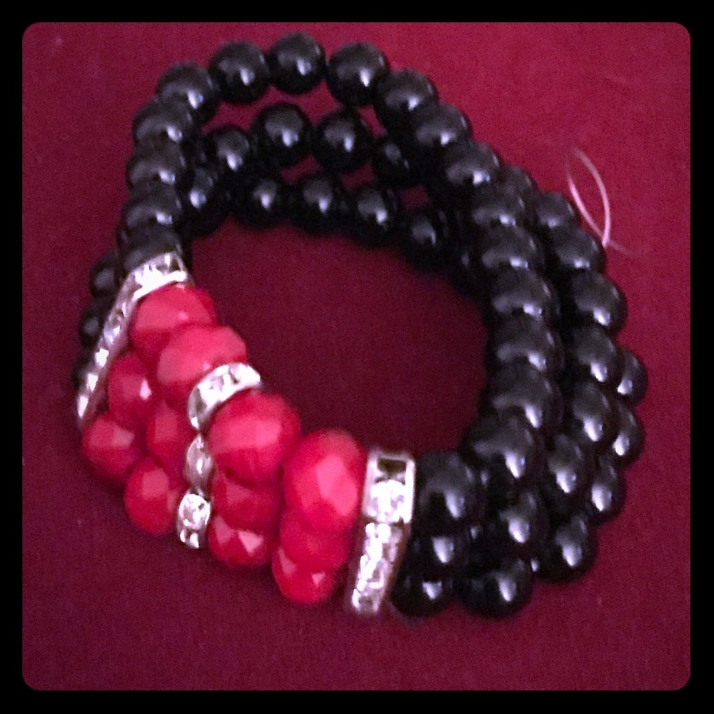 black pearl stretchy bracelet