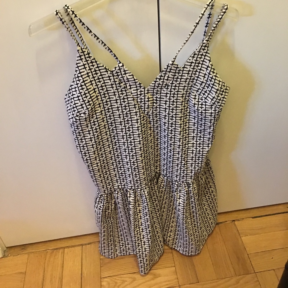 NWT black and white mini dress size m