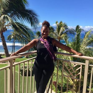 Meet your Posher, Deidra