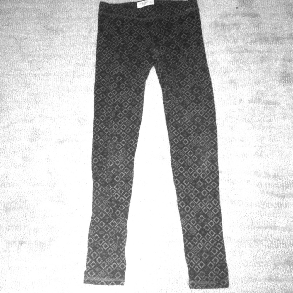 A&F patterned leggings