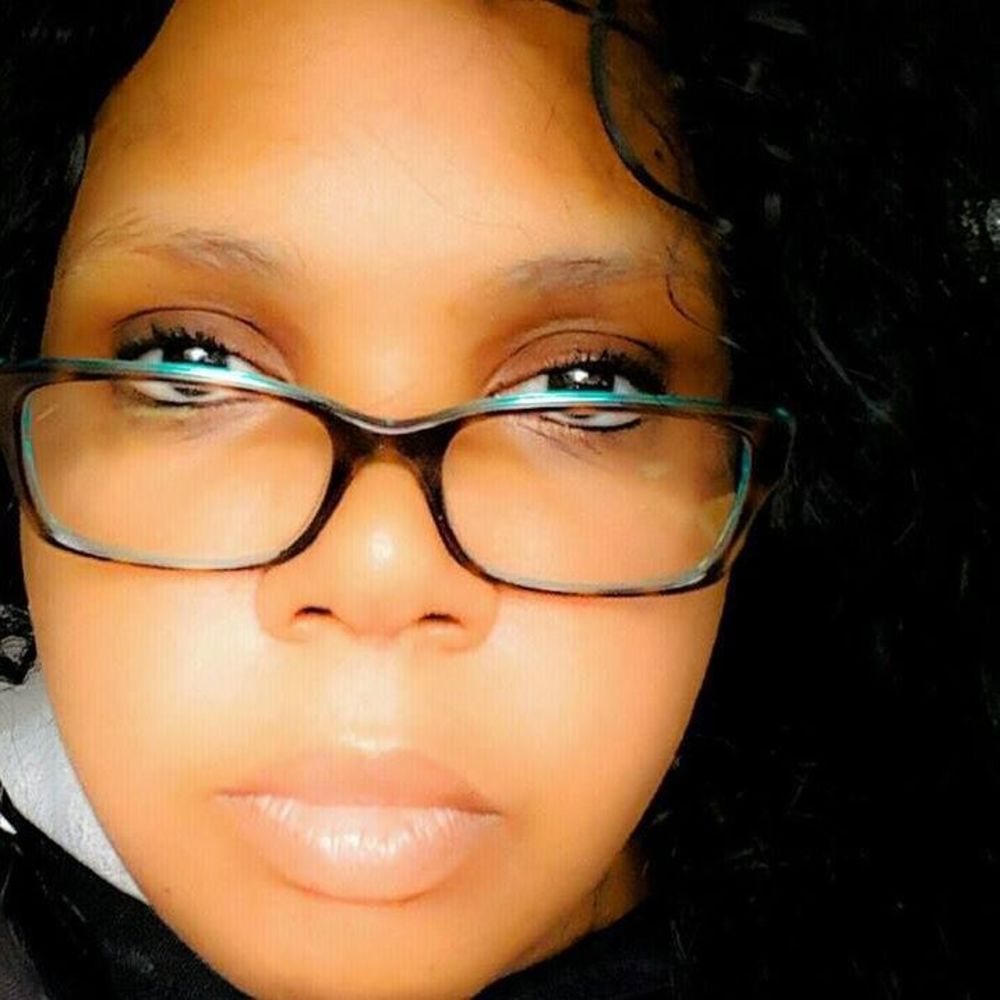 Meet your Posher, Lita