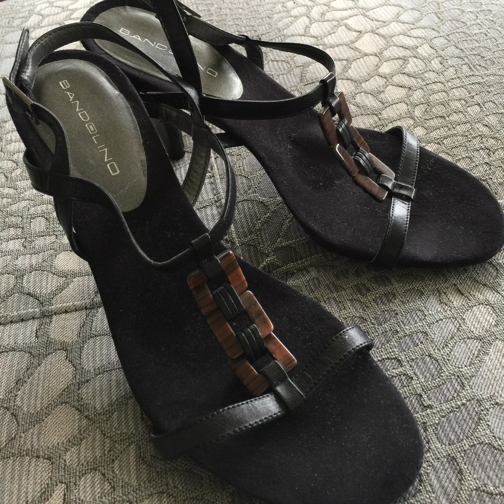 Strap heeled sandal