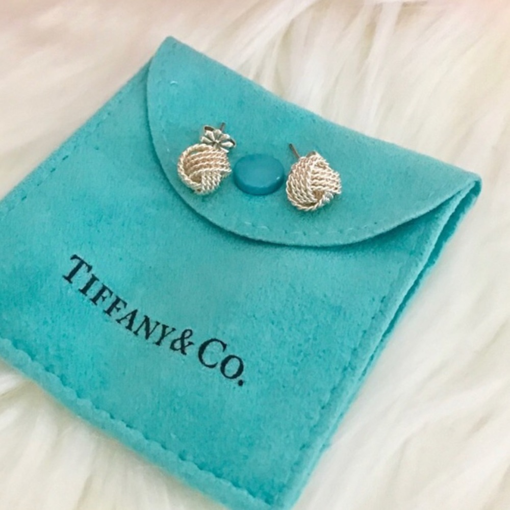 Tiffany Knot Earrings 💎
