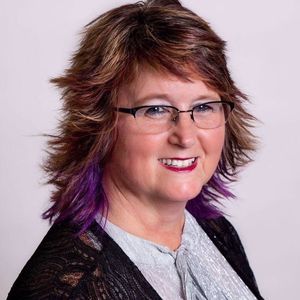 Meet your Posher, Cathy