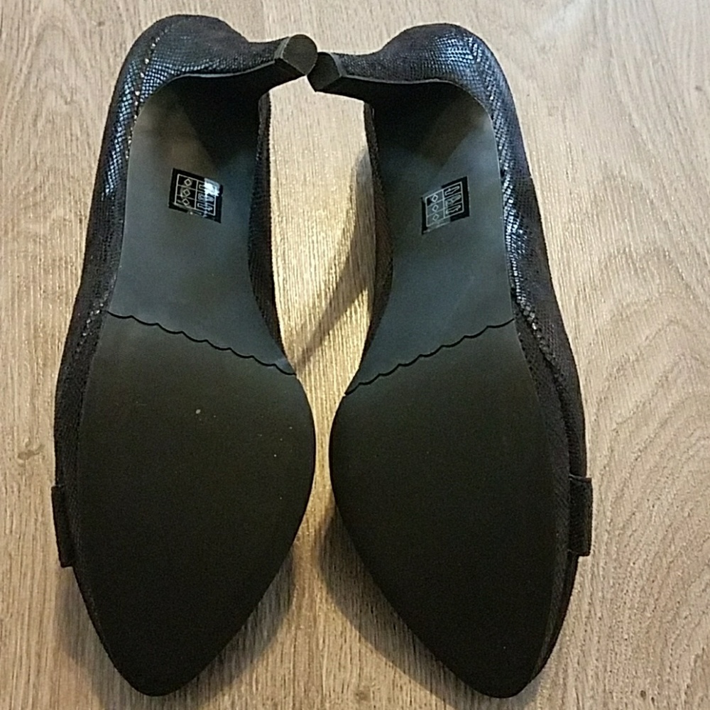 Moda Heels *** NWBox*** - Picture 3 of 4