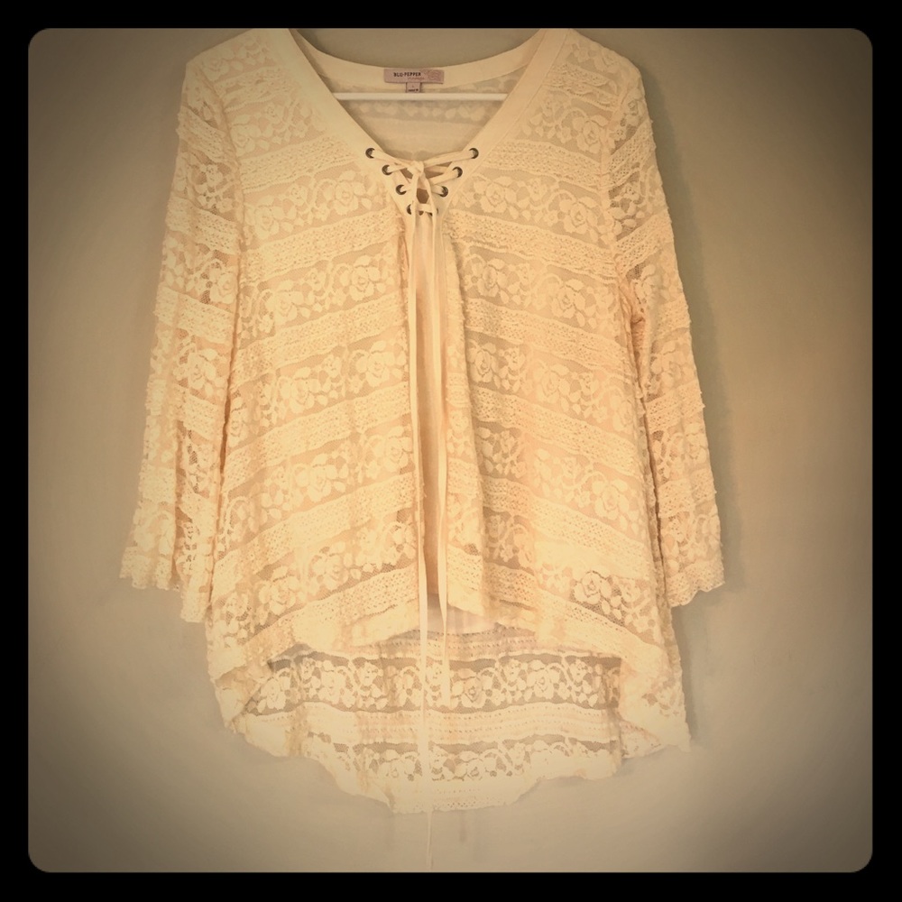 BEAUTIFUL HI/LO CREAM LINED LACY TOP, LACED, L