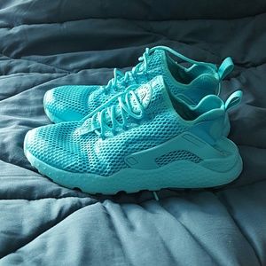 Nike women's  huaraches