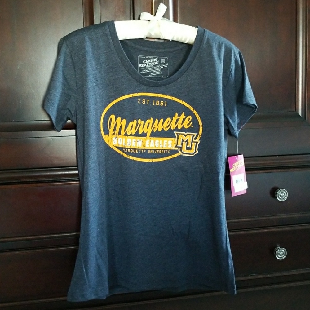 NWT'S Woman's Marquette Golden Eagles T-Shirt