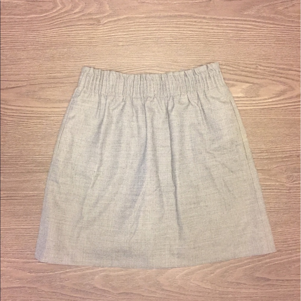 PRICE DROP 🔥 Light Grey JCrew Sidewalk Skirt