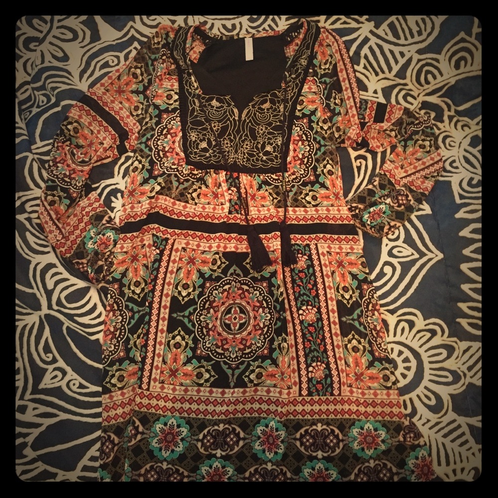 Cute, Printed Long Sleeve Dress!