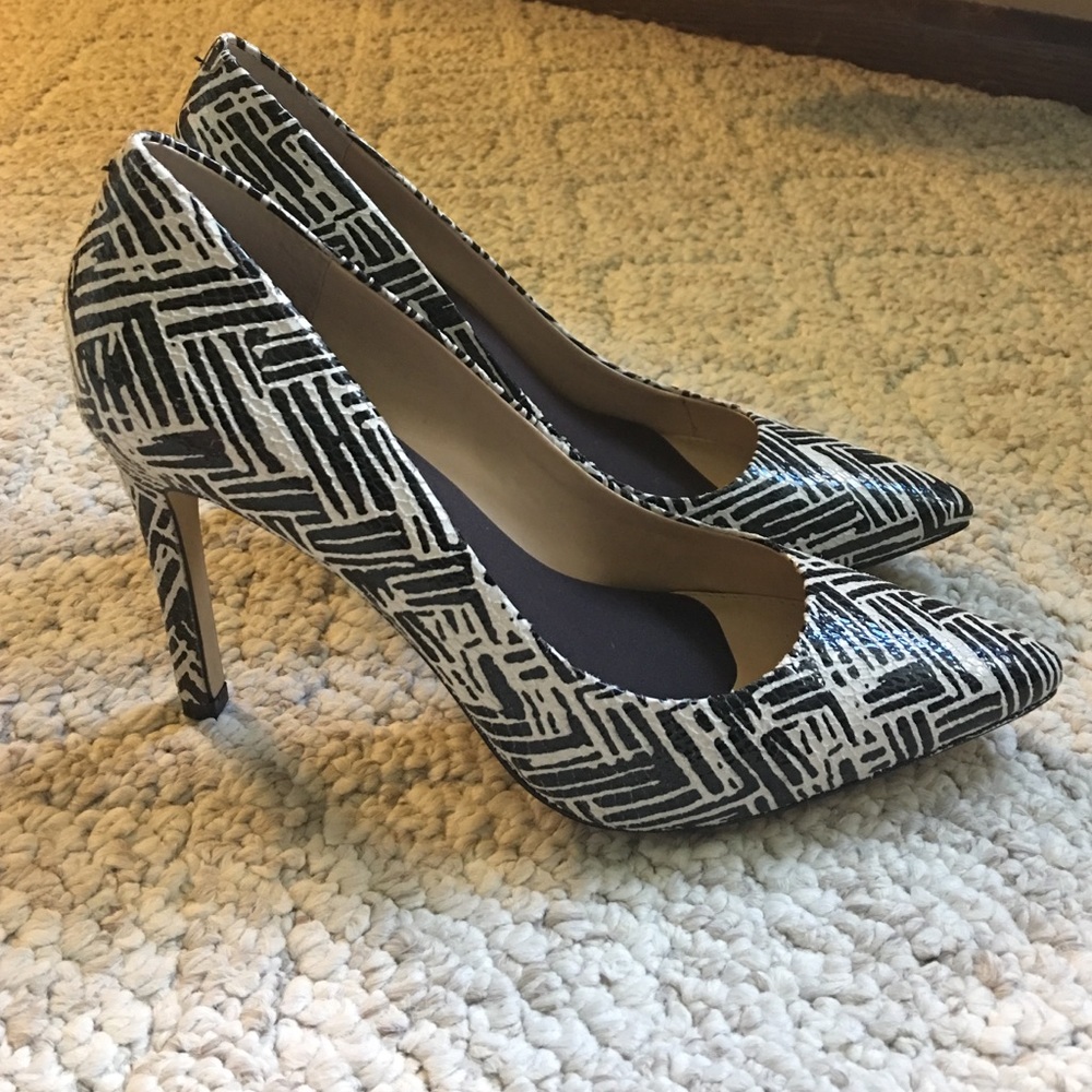 Banana Republic heels. Size 8.5. Worn once!