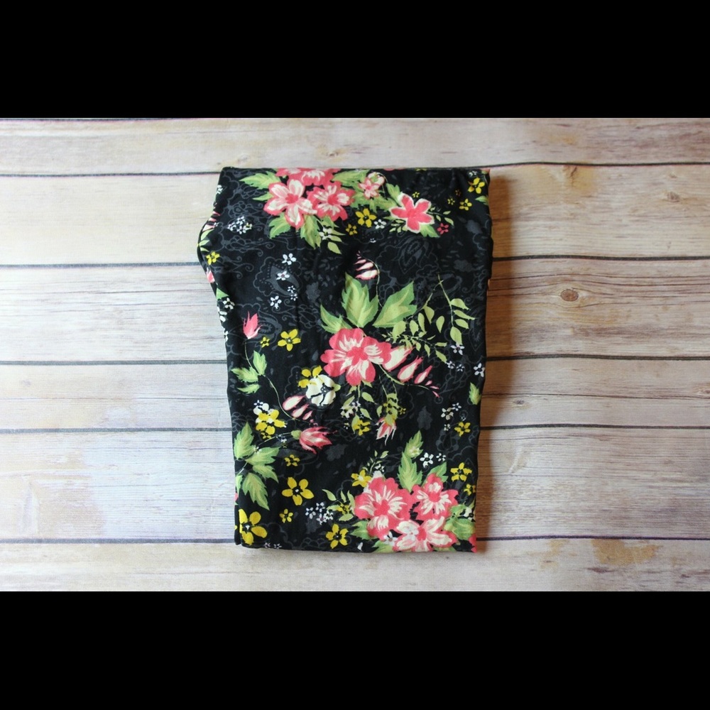 LuLaRoe OS leggings