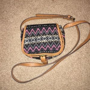 Sturdy and stylish crossbody bag