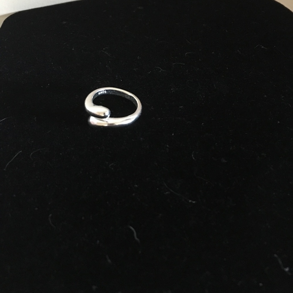 Sterling Silver Twist Ring - Picture 2 of 3