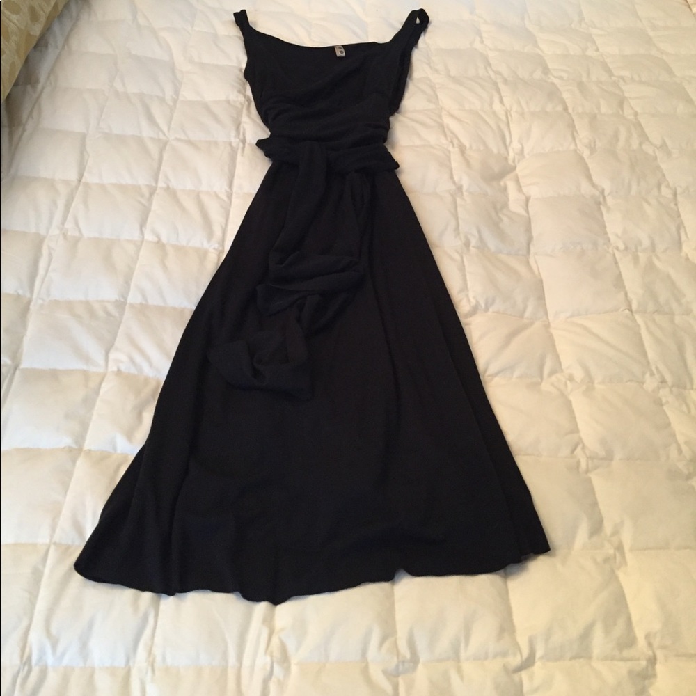 3 Dots black dress size small