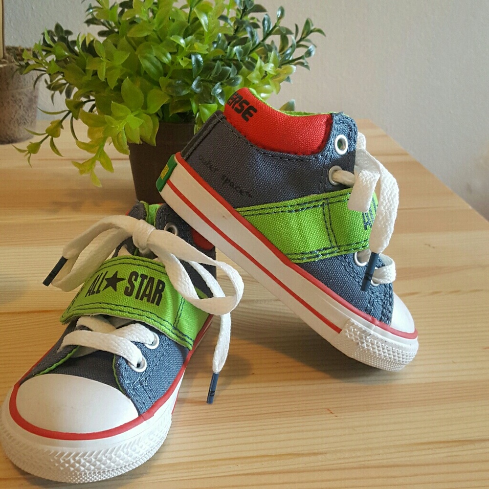 Converse Sneakers🏁