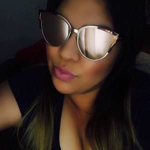 Meet your Posher, Roxanne