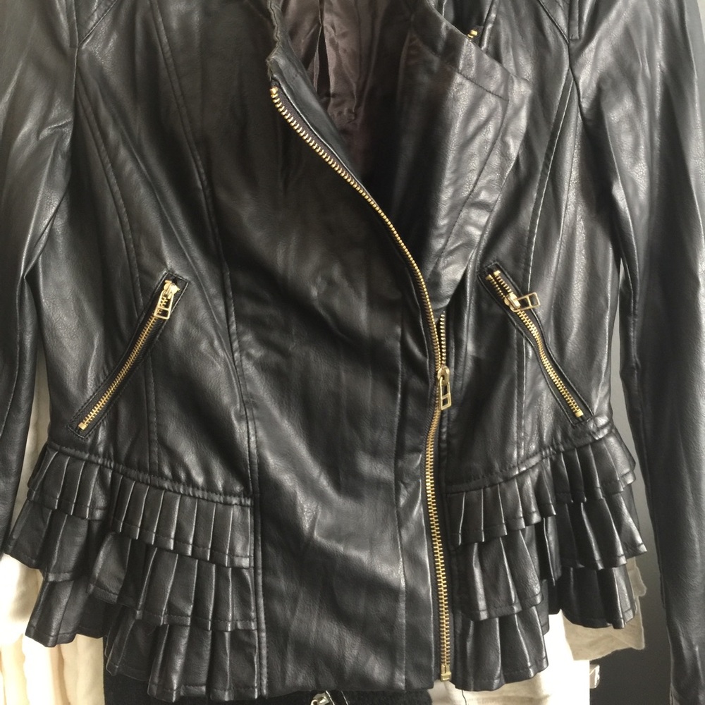 Jacket suuuuuuper cute