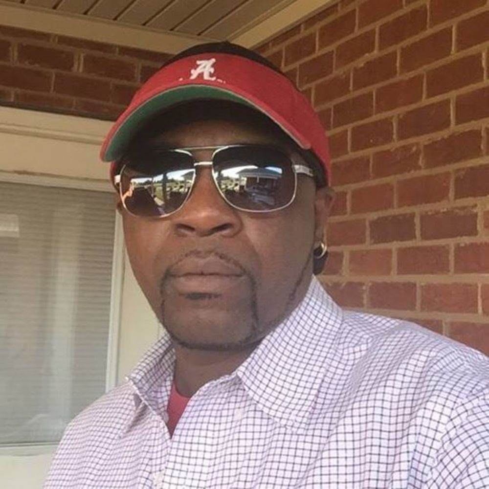 Meet your Posher, Derrick