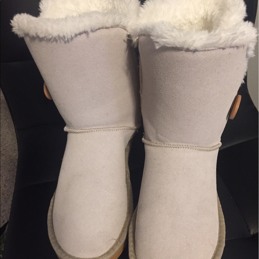 White Bailey Button UGGs