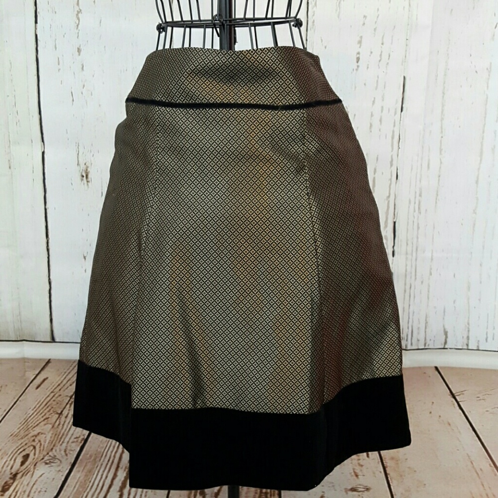 Ann Taylor Gold & Black Velvet Skirt, Size 4