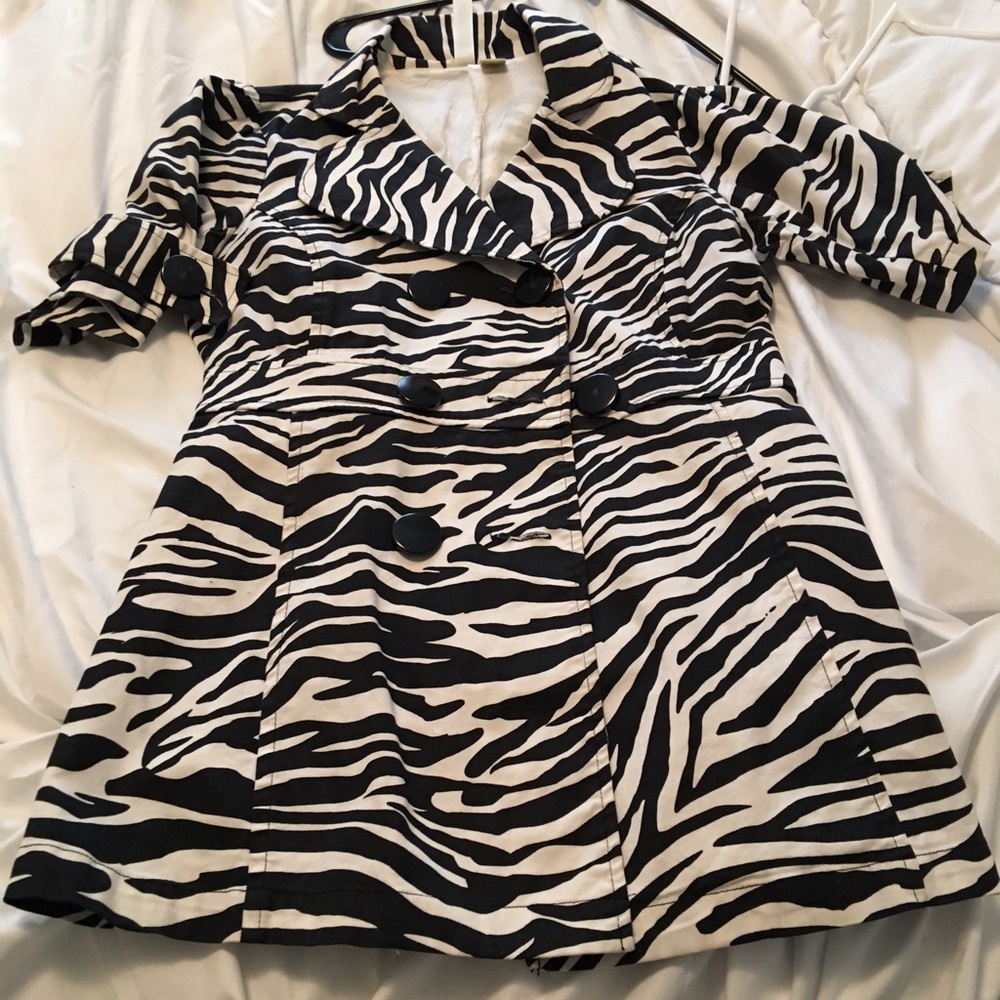 Zebra medium waisted dress coat