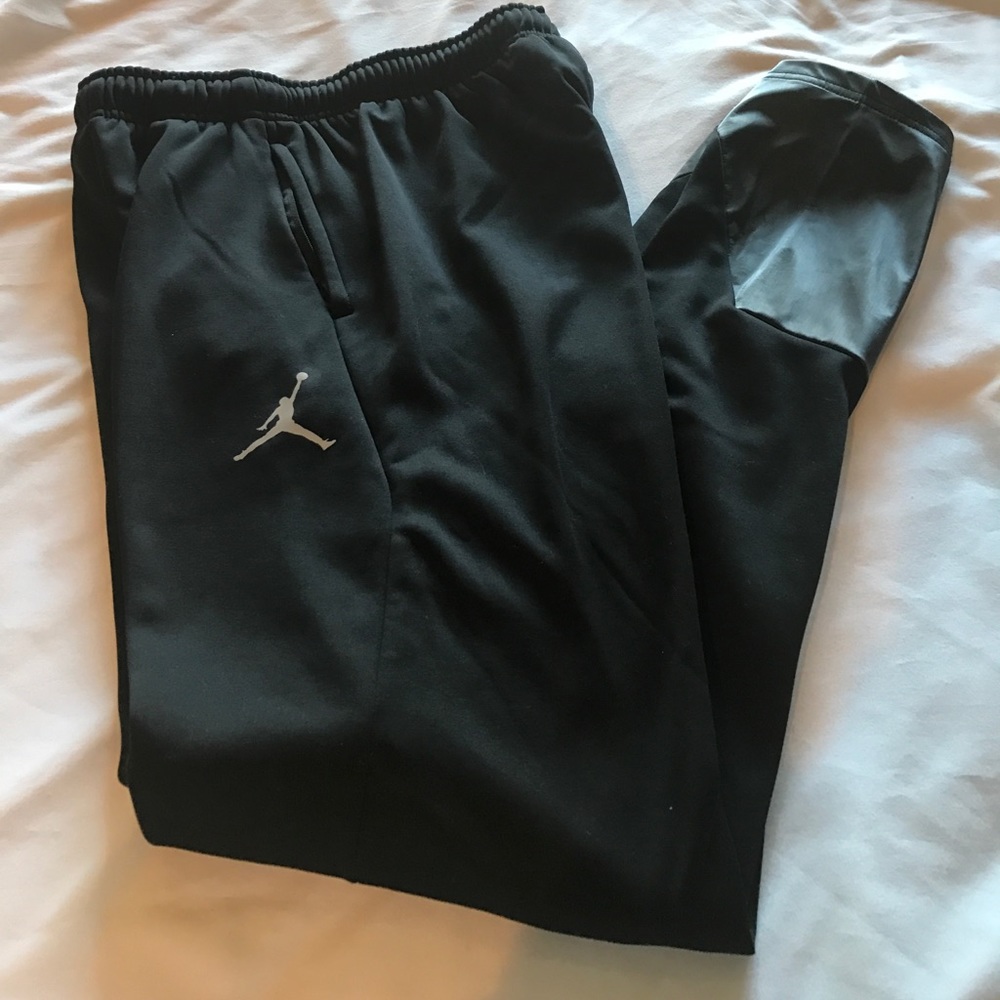 Nike thermal fit joggers xs_3