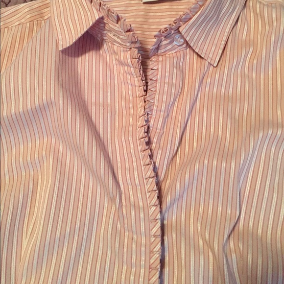 Size L New York & Company button down shirt - Picture 4 of 5