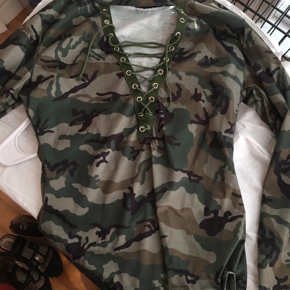 Camo lace up v neck shirt