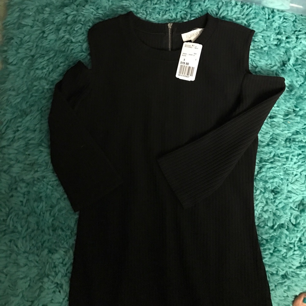 Shoulder Cut Out Dress