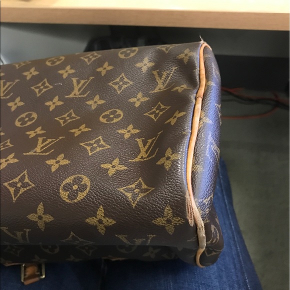 Authentic Louis Vuitton Monogram Speedy 30 - Picture 3 of 8