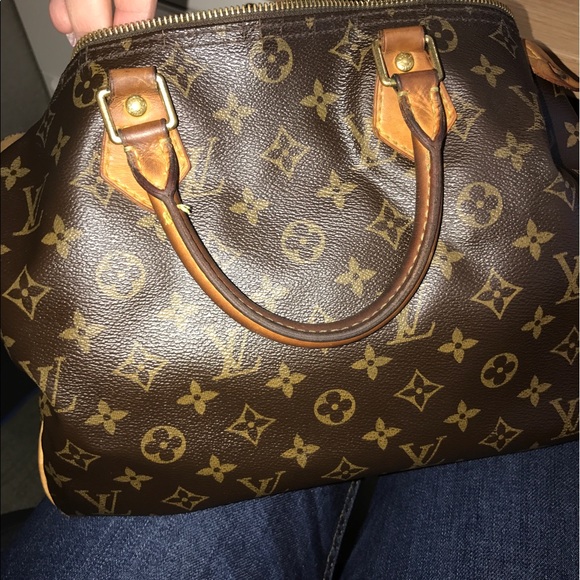 Authentic Louis Vuitton Monogram Speedy 30 - Picture 5 of 8