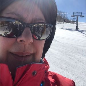 Meet your Posher, Simone