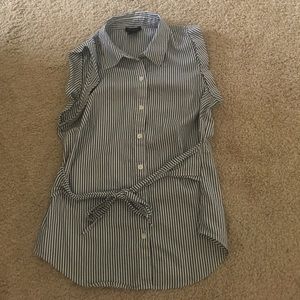 Women's short Sleeve Button down