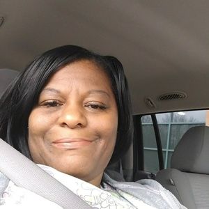 Meet your Posher, Denise