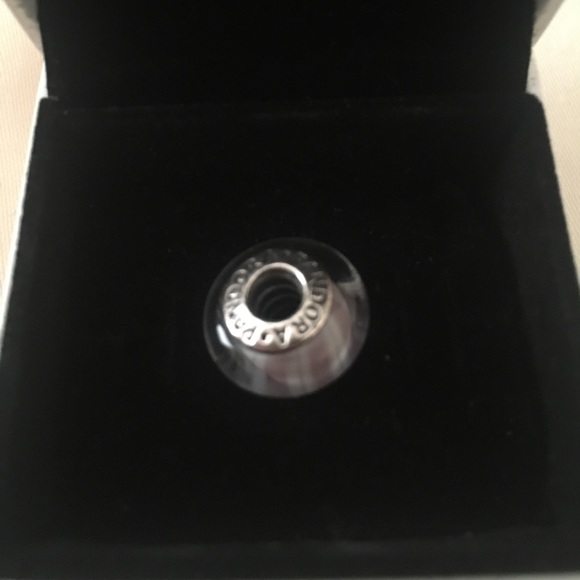 pandroa charm - Picture 3 of 5