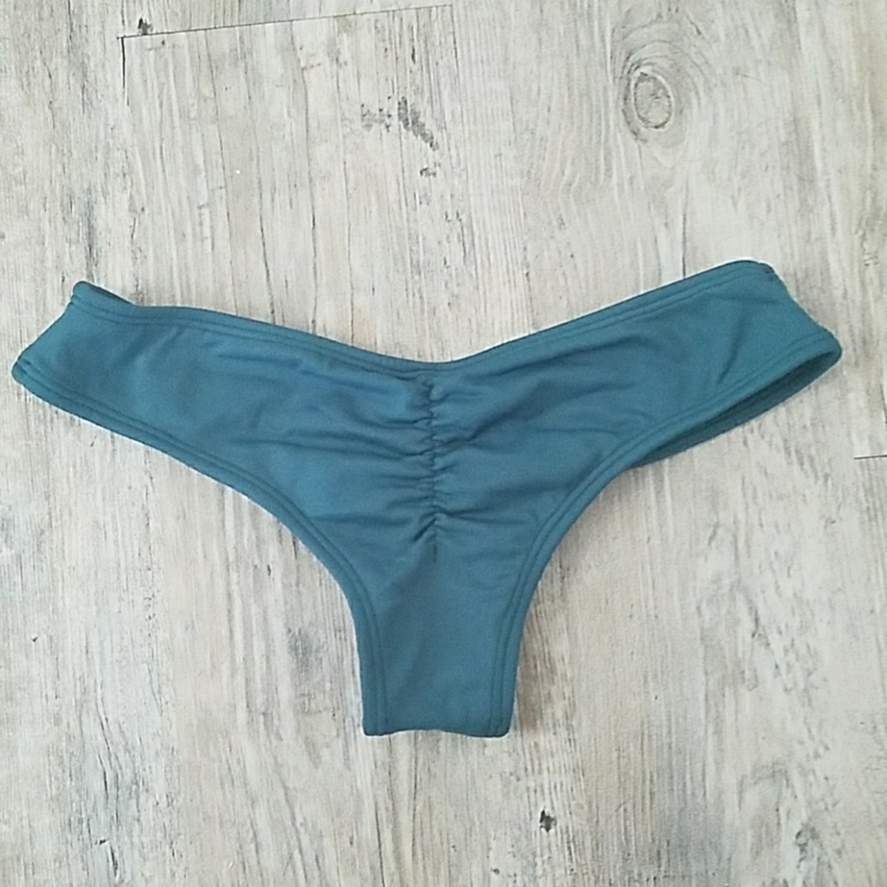 Midori Moana Brayden Bottoms