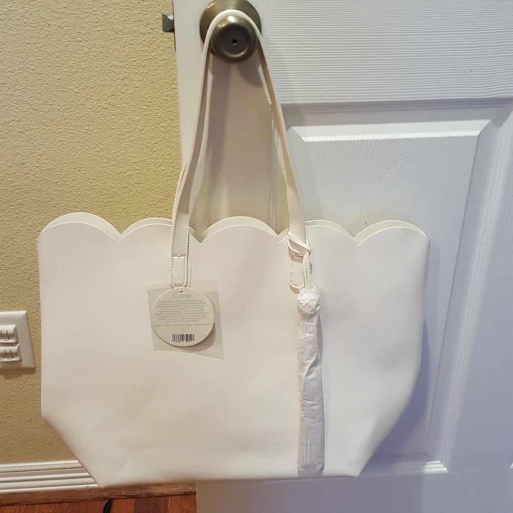 White tote