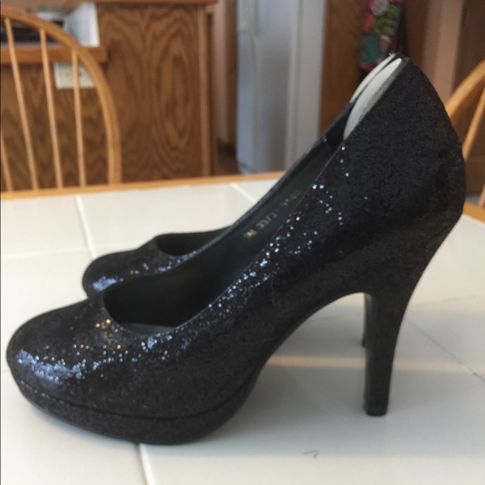 TouchUps Candice Black Shimmering Pumps Size 9