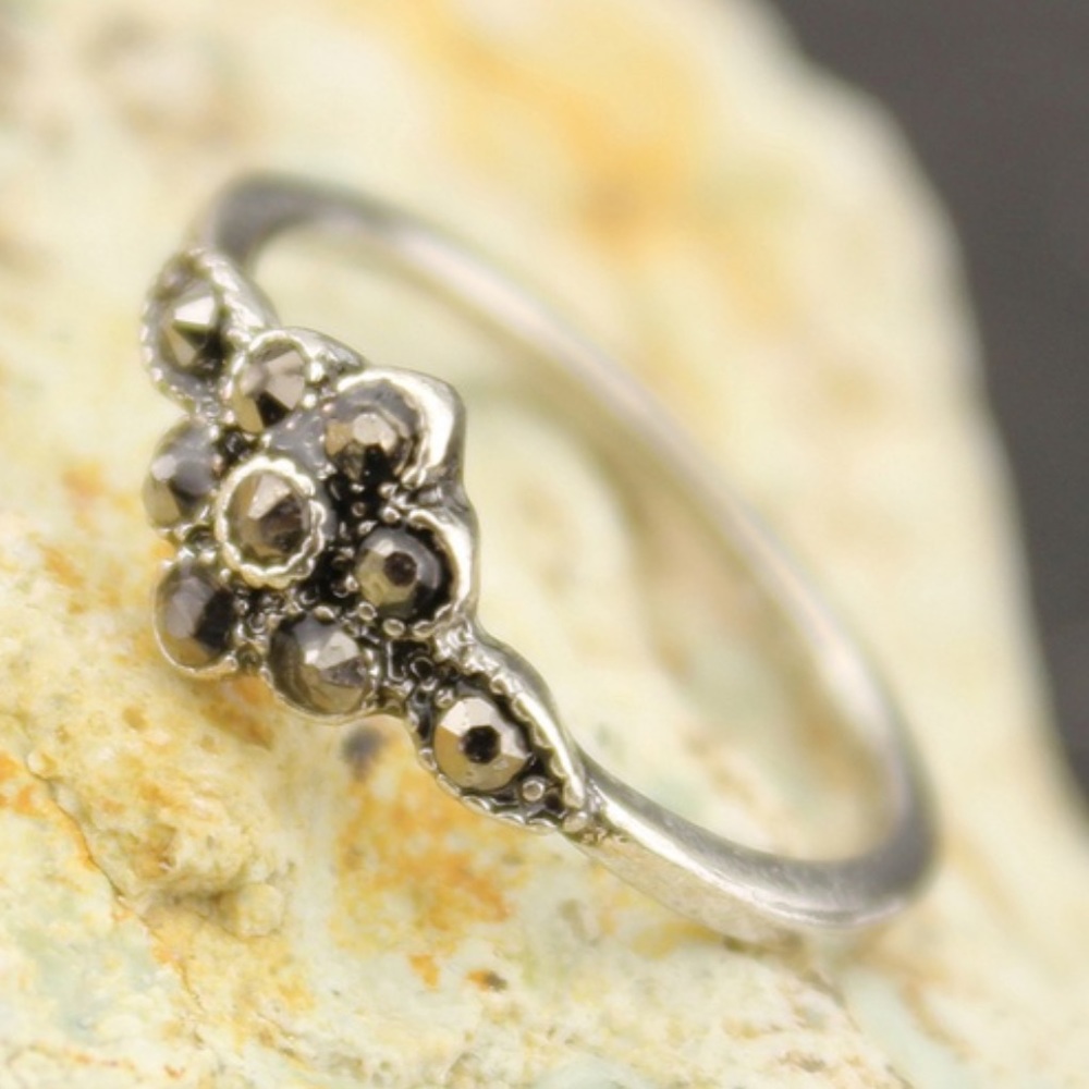 🌺 11 PIECE FASHION MIDI RING SET 🌺 - Picture 7 of 8