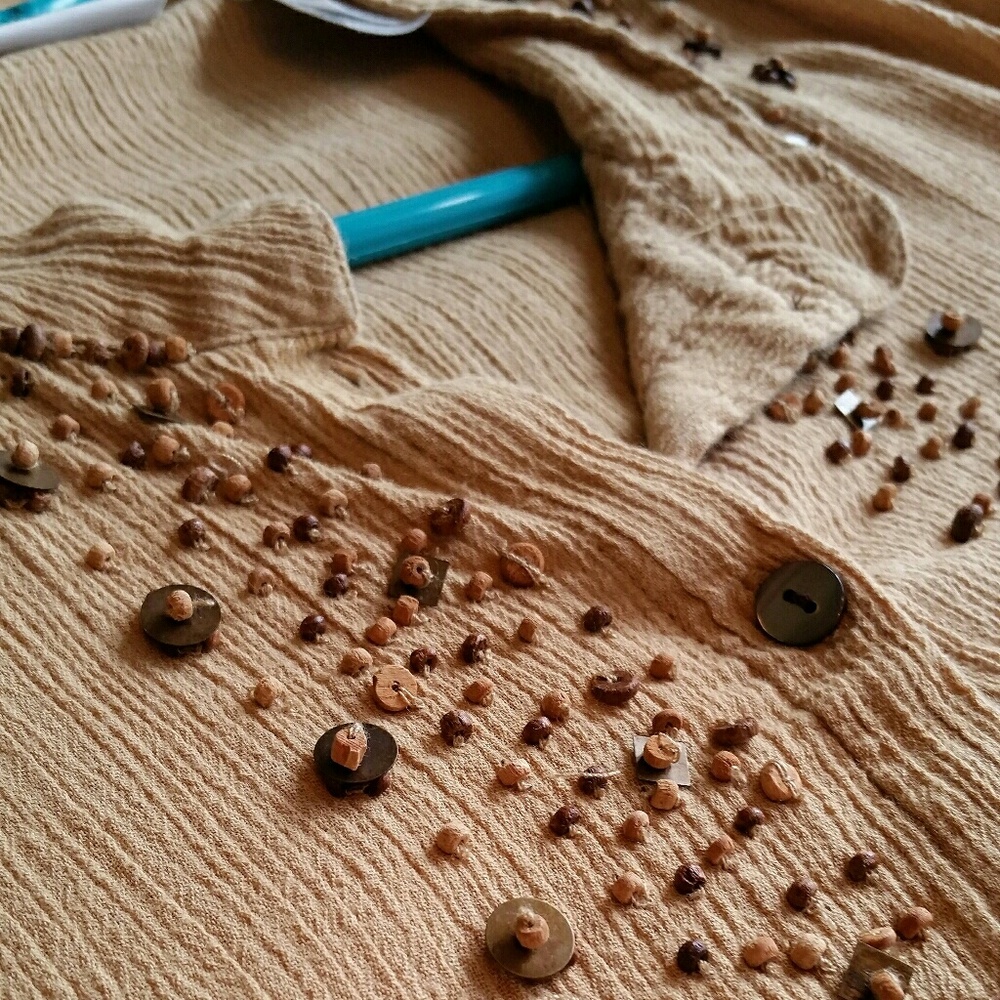 Tan Beaded Boho Top! ✌ - Picture 2 of 6