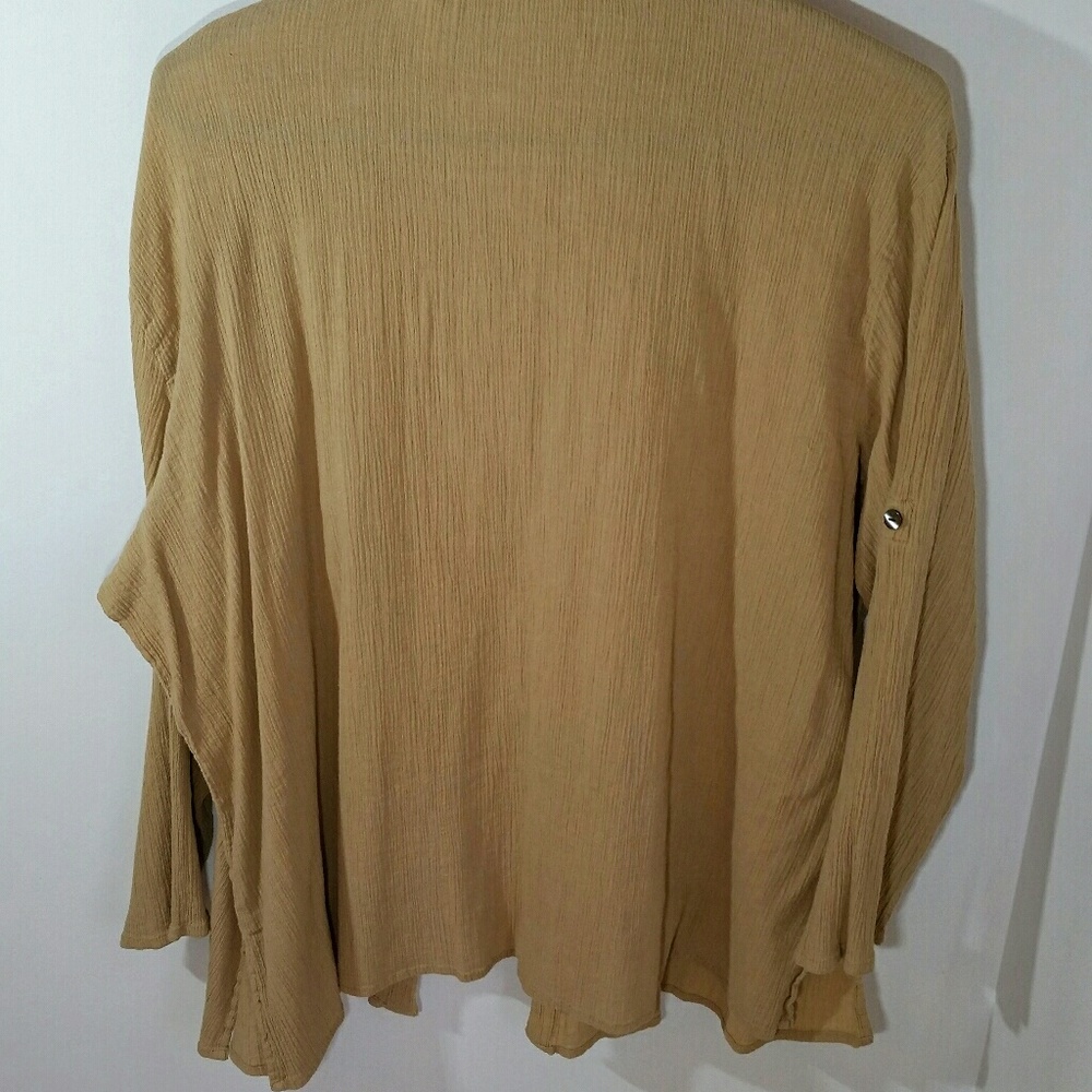 Tan Beaded Boho Top! ✌ - Picture 6 of 6