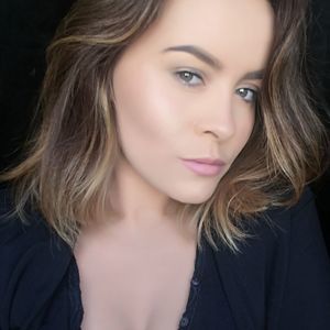 Meet your Posher, Arriana