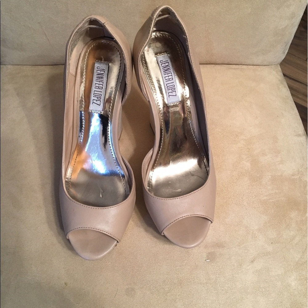Beautiful wedges.❤️️💕💖 - Picture 2 of 6