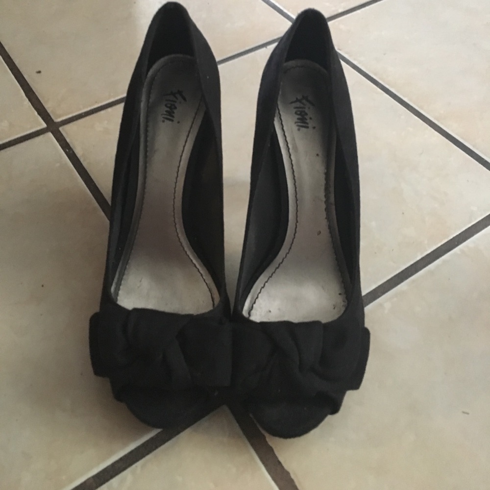 Black heels