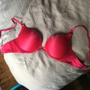 Hot Pink Victoria's Secret Bombshell Bra 34 B